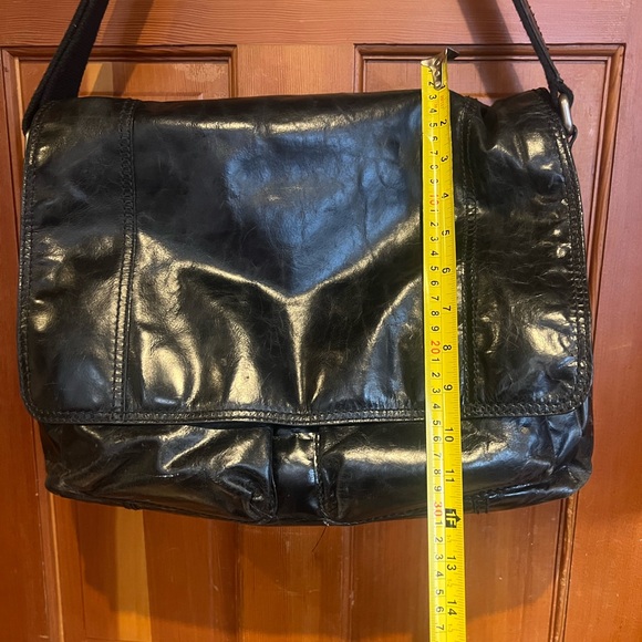 Fossil Shiny Black Leather Messenger Bag - Picture 13 of 14